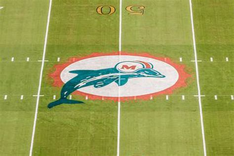 Miami Dolphins Field Features Throwback Look For Throwback Night - The ...