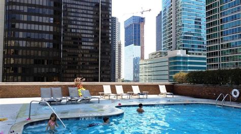 DoubleTree Hotel on Magnificent Mile getting $35 Million Renovation