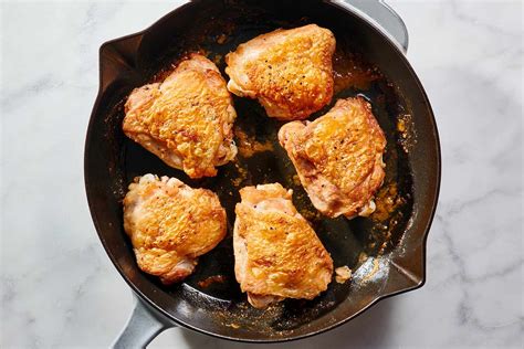 How To Broil Chicken Thighs In Cast Iron Skillet - Recipes.net