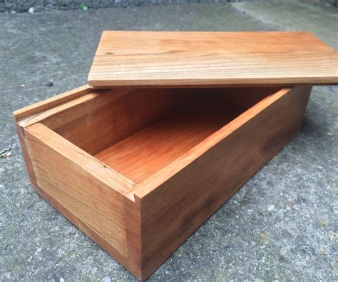 How to Make a Wooden Box - INCLUDES SLIDING DOVE-TAILS + MITRE JOINTS ...