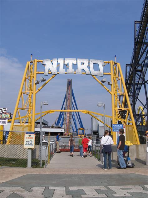 Nitro (roller coaster)