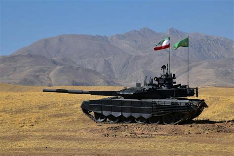 Iran’s military officially unveiled its newest Karrar main battle tank ...