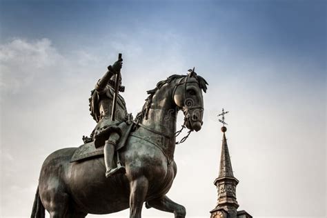 Plaza Mayor stock photo. Image of madrid, bronze, facade - 35209216