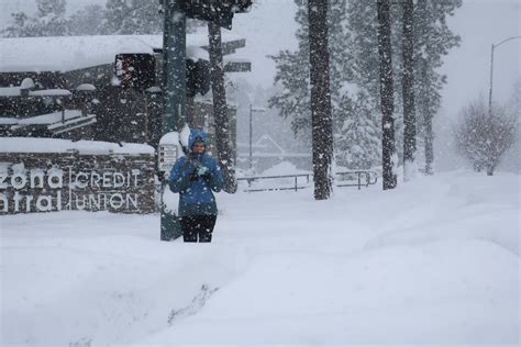 Storm dumps record-breaking snow on Flagstaff, Arizona | Las Vegas ...