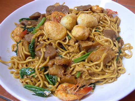 Bakmi Ayam Jamur (Chicken Mushroom Noodles) Recipe - Indoindians.com