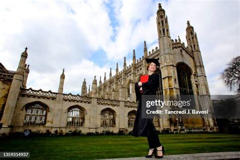 Cambridge University Graduation Photos and Premium High Res Pictures - Getty Images