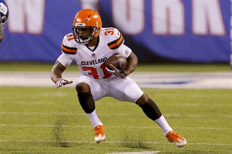 Nick Chubb Fantasy Outlook & Injury Update 2022 (Can We Expect a Repeat Performance?) | FanDuel ...