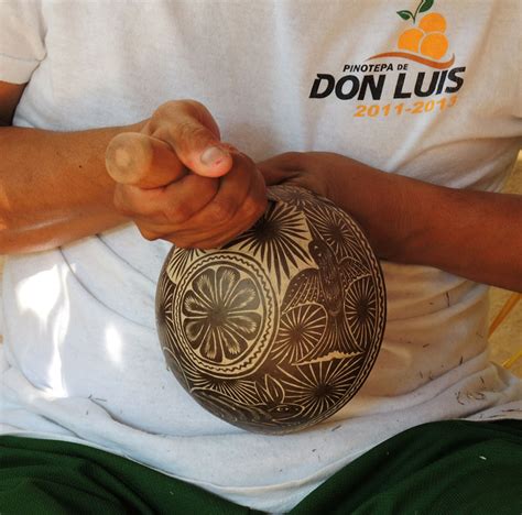 The Son of a Shellfish Dyer Carves Gourds - ClothRoads