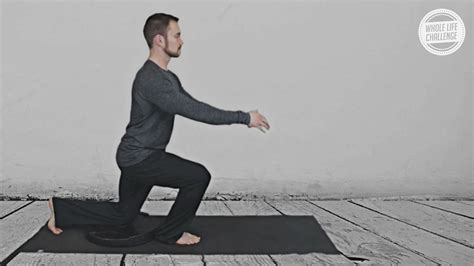 Skater Squat: A Bodyweight Exercise for Balance and Strength