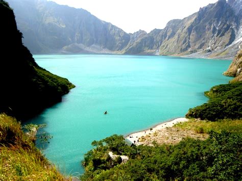 THE MT. PINATUBO CRATER LAKE DISCOVERY - Lakwatserong Tsinelas