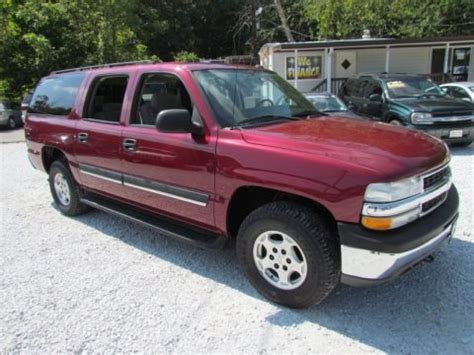 2004 Chevrolet Suburban 1500 4x4 Data, Info and Specs | GTCarLot.com