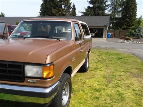 Sell used 1989 Convertible Hard Top SUV Ford Bronco 4X4 Full Size Eddie Bauer in Centralia ...