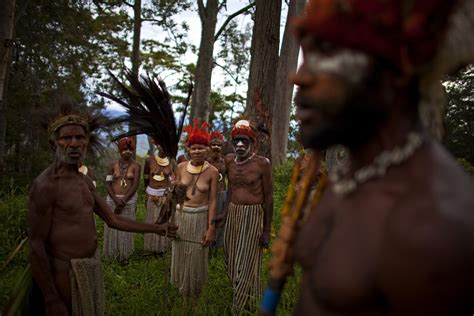 Papua New Guinea - Culture in Transition — Brent Stirton