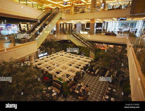 Shopping mall jakarta indonesia hi-res stock photography and images - Alamy