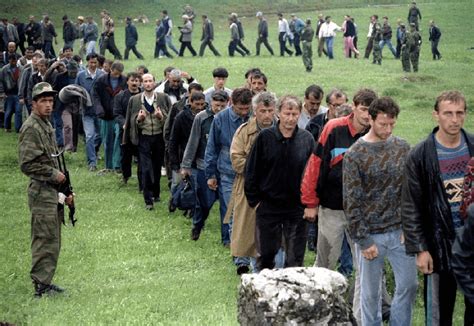 The Brutality of the Bosnian War Reflected in These Heartbreaking Photographs | Bosnian war, War ...