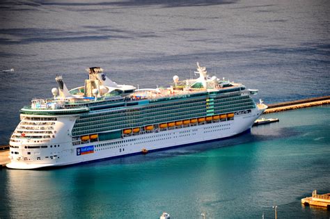 Independence of the Seas - description, photos, position, cruise deals