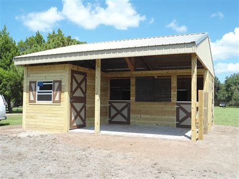 Small Horse Barn with Feed/Tack Room