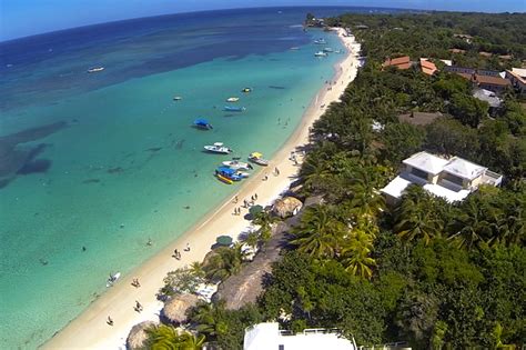 Best Time to Visit Roatan: Low Season | Roatan Honduras Travel Guide