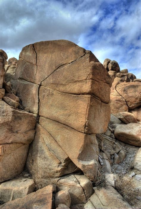 ROCK PILES JOSHUA TREE | Joshua tree, Joshua tree national park, Rock