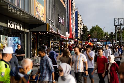 Turkish Economy Grows 7.6% Despite Fastest Inflation in Decades - Bloomberg