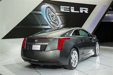 Cadillac ELR Hybrid Coupe Packs 207HP, Goes on Sale in Early 2014 [Updated] | Carscoops