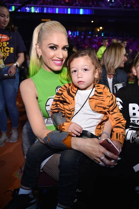 Gwen Stefani and Sons at 2017 Kids' Choice Awards | POPSUGAR Celebrity ...