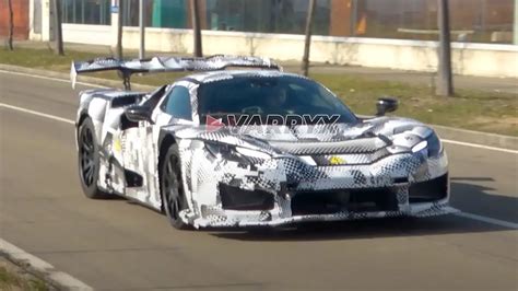 Video: Ferrari LaFerrari successor spied, powered by hybrid V8 - Drive