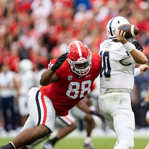 Georgia Bulldogs star defensive tackle Jalen Carter out 'a week or two ...