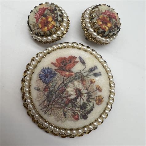 Vintage West Germany Floral Sugar Glass Bead Fabric B… - Gem