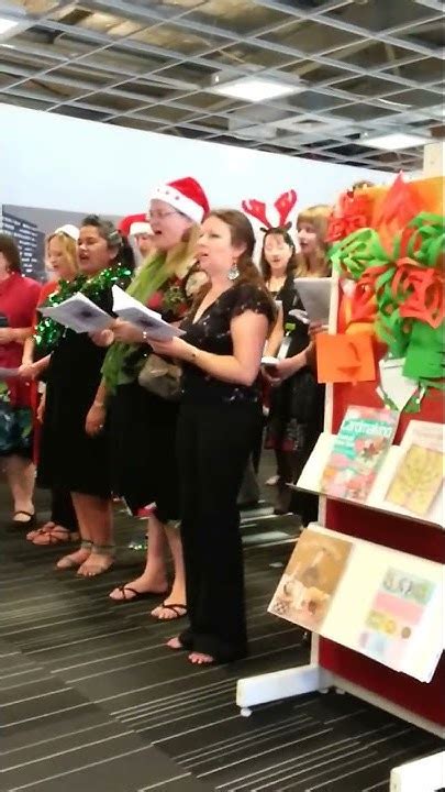 Maori Christmas Carols - YouTube