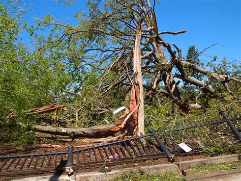 gashaymouving: path of tornadoes north carolina