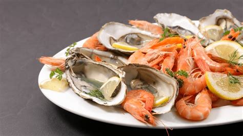 4,271 Christmas Seafood Banquet Images, Stock Photos, 3D objects, & Vectors | Shutterstock