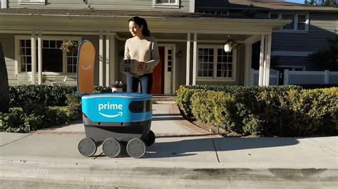 Amazon Rolls Out New Autonomous Delivery Robot, Scout - My TechDecisions