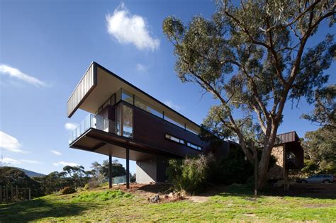 Cruciform Architecture With Magnificent Mountain Views | Architecture ...