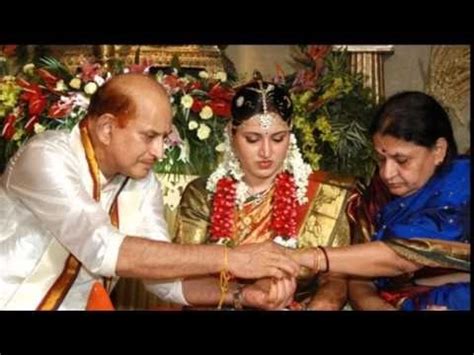 Super Star KRISHNA with his wife INDIRA -MAHESH Babu mom INDIRA video ...