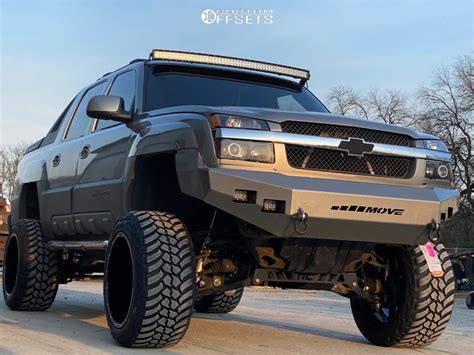 2002 Chevrolet Avalanche 1500 Havok H112 Rough Country Suspension Lift 6" & Body 3" | Custom Offsets