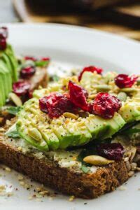 20 Easy Avocado Toast Recipes for Breakfast - Insanely Good