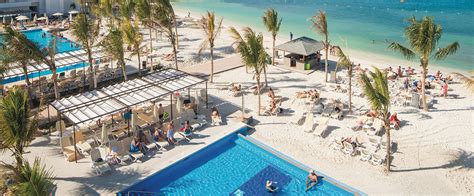 Why You Should Visit the New Riu Reggae Resort