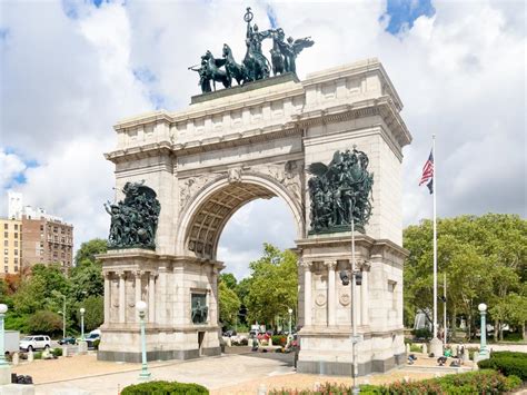 Triumphal Arch at the Grand Army Plaza in Brooklyn, New York ...