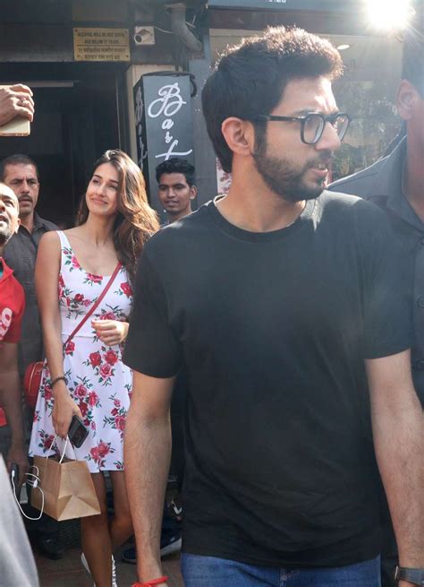 Disha Patani looks fresh as daisy as she steps out with Aditya Thackeray for lunch outing. Pics ...