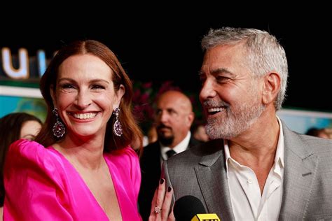 'Ticket to Paradise': George Clooney and Julia Roberts' Dance Scene Made Their Younger Co-Stars ...