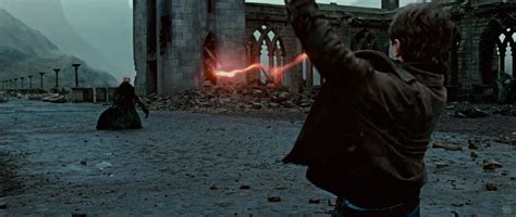 Image - Harry and Voldemort last duel.jpg - Harry Potter Wiki