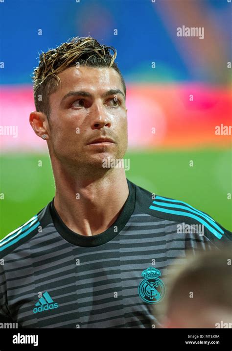 Cristiano Ronaldo - Estadio Santiago Bernabeu, Madrid - FOTO : J.M ...