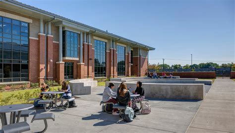 J. R. Tucker High SchoolHenrico County Public Schools | Moseley Architects