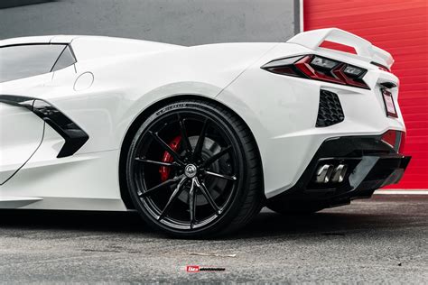 Chevrolet C8 Corvette on HRE P104SC – Wheels Boutique