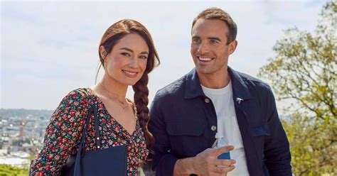 'Her Pen Pal' Review: Hallmark romance is a predictable but delightful ...