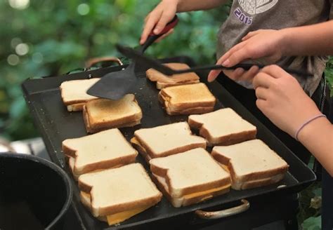 How to Easily Clean a Griddle - Drivin' & Vibin'