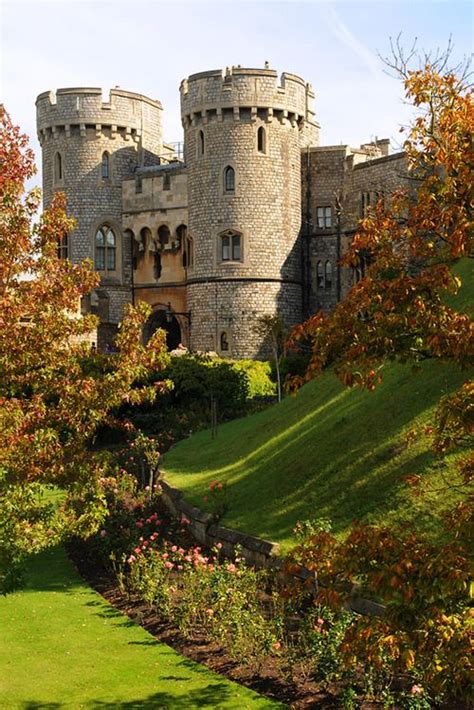 Windsor Castle, England. ~~ The oldest and biggest occupied castle ...