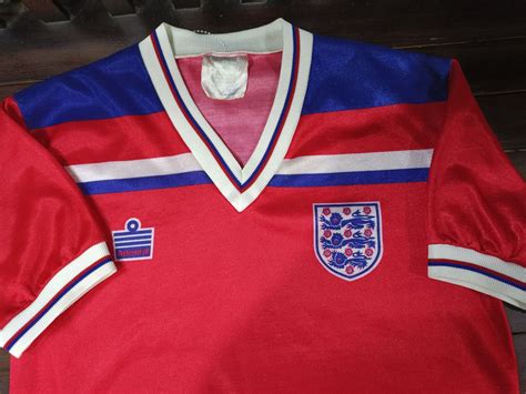 England Away football shirt 1980 - 1983.