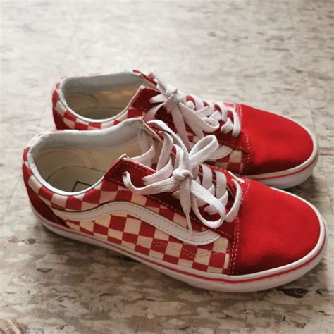 Authentic Vans Old Skool - Red, Women's Fashion, Footwear, Sneakers on Carousell